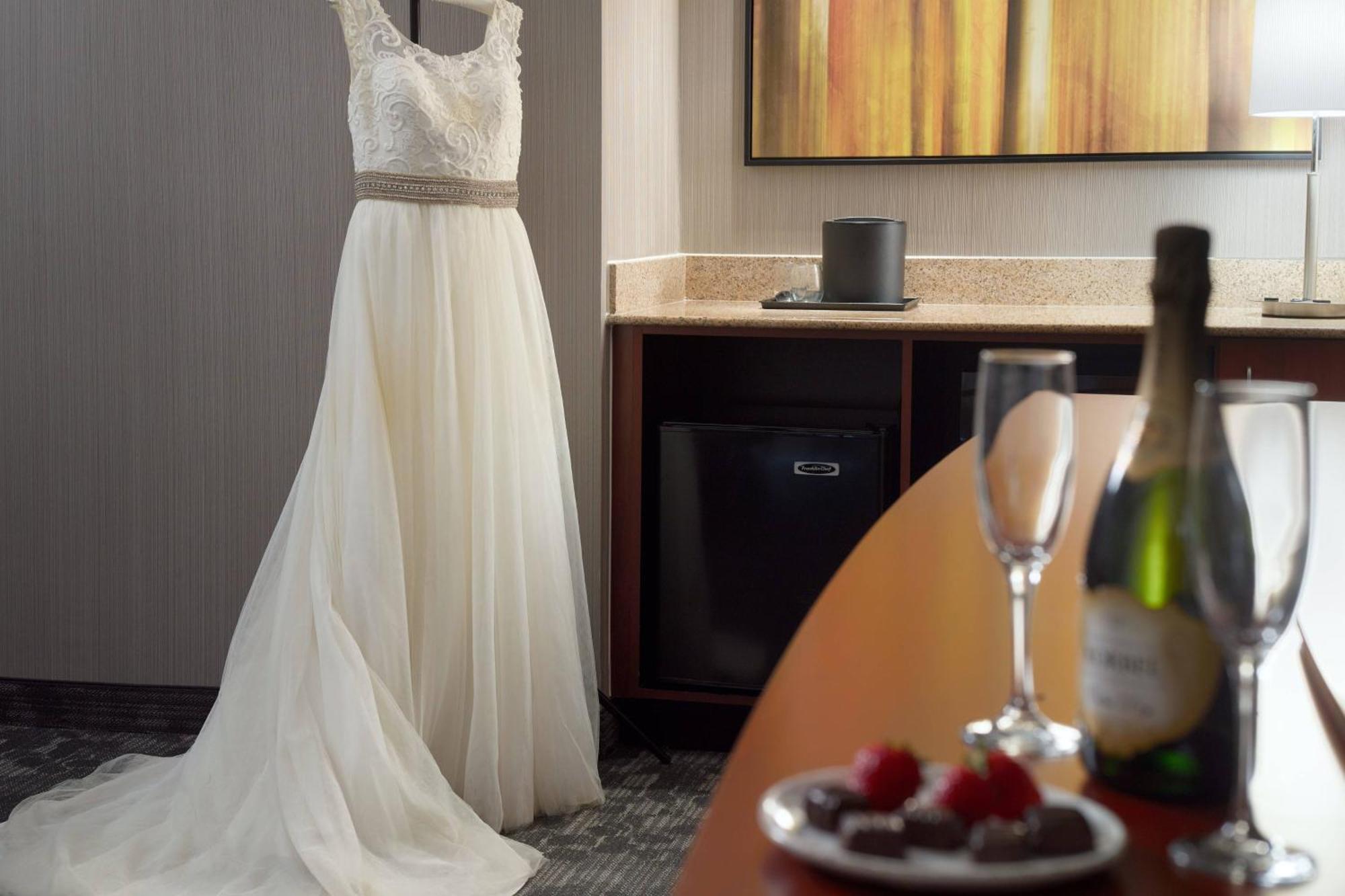 Courtyard By Marriott Raleigh Cary Hotel Buitenkant foto