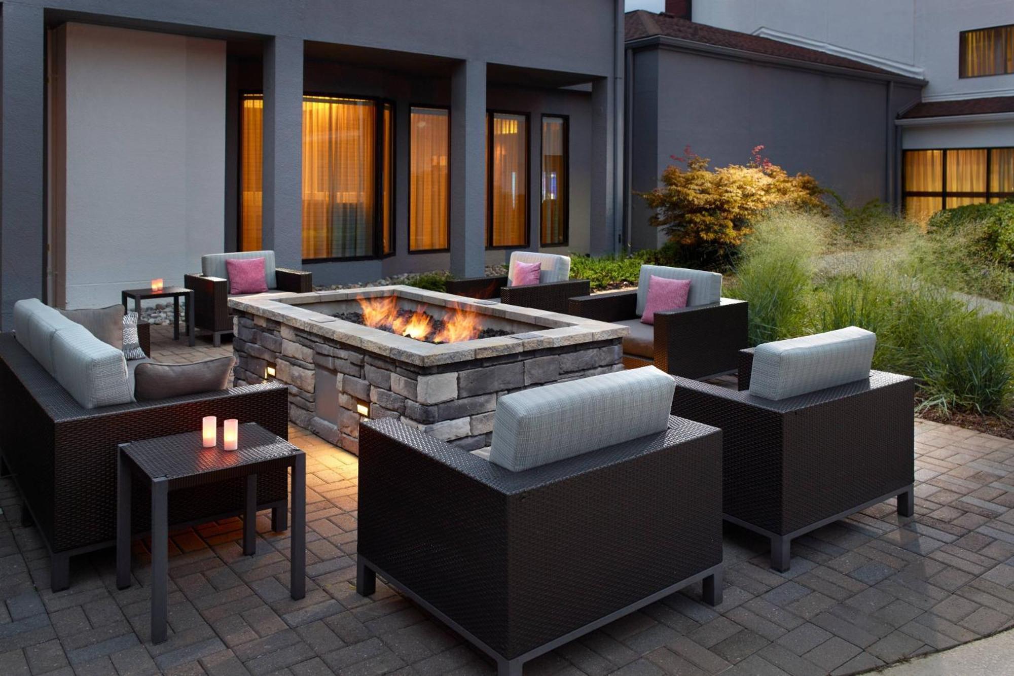 Courtyard By Marriott Raleigh Cary Hotel Buitenkant foto
