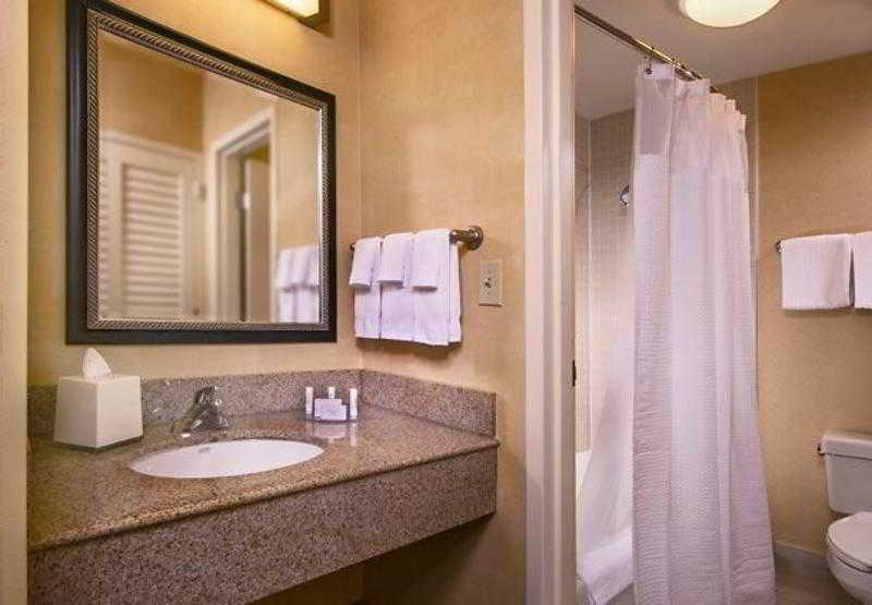 Courtyard By Marriott Raleigh Cary Hotel Buitenkant foto