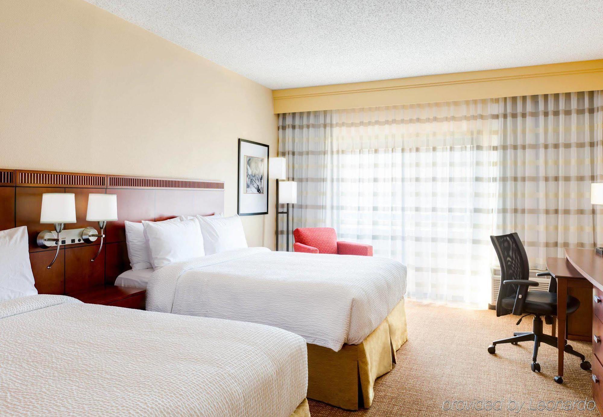 Courtyard By Marriott Raleigh Cary Hotel Buitenkant foto